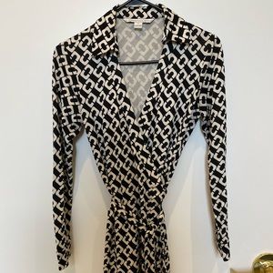 Diane Von Furstenberg size 6 dress.